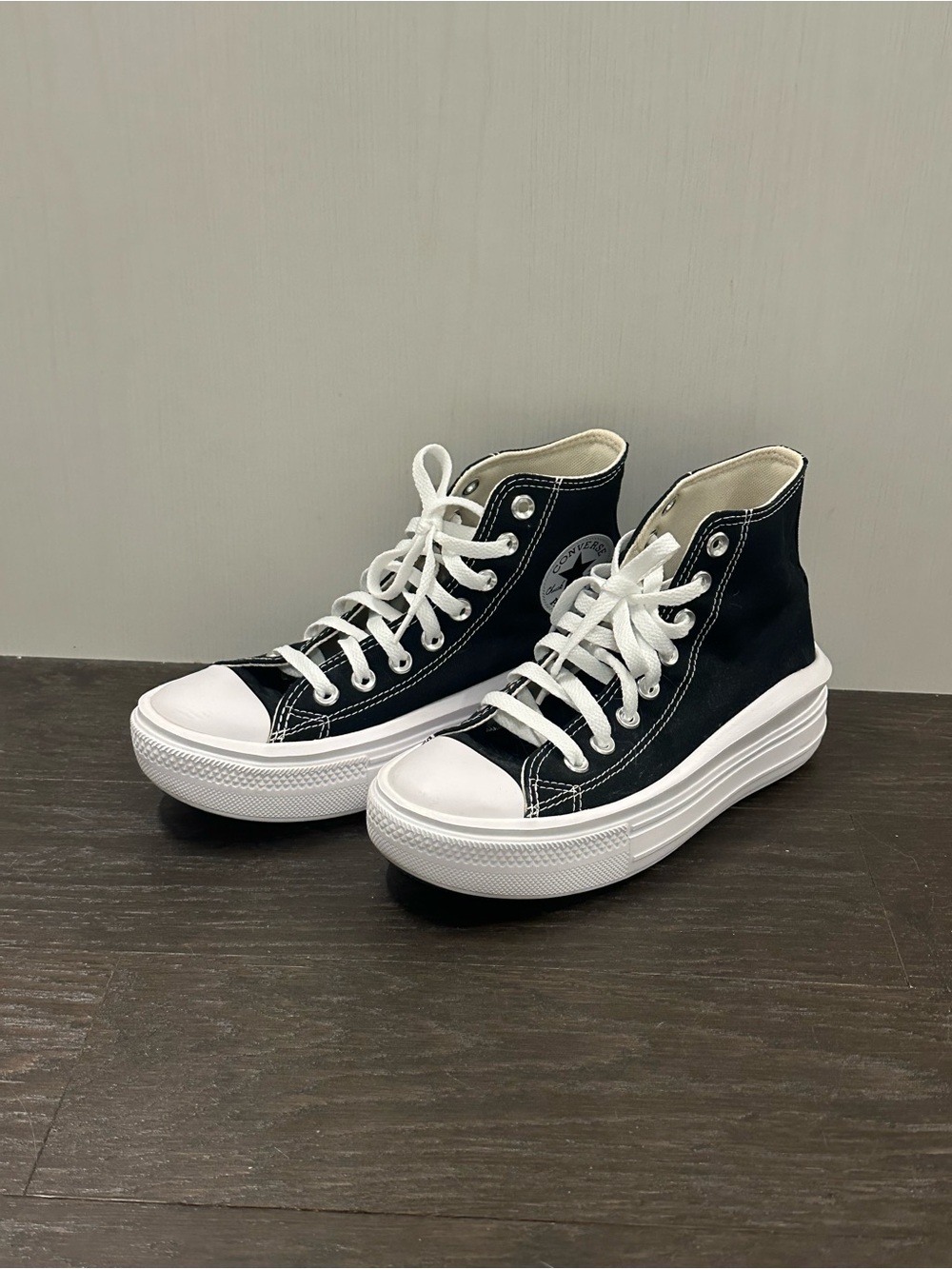 Converse Black & White High-Top Platform Sneakers Chuck Taylor (sz 6.5 women’s)